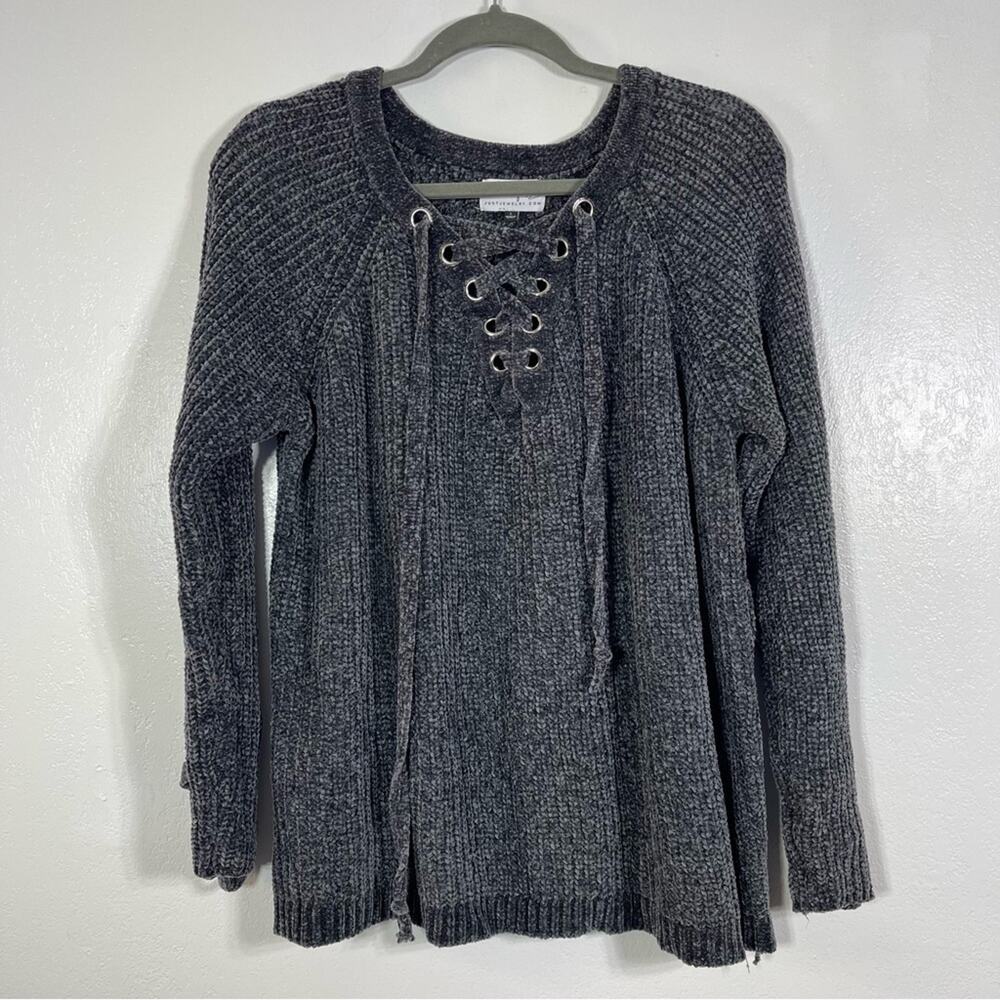 JJ Boutique, Fuzzy Knit Sweater, Size Large. In excellent condition!